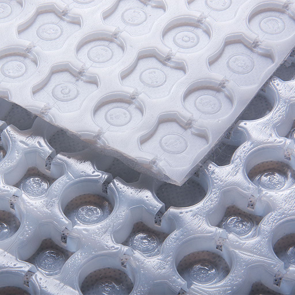 Laticrete - Strata_Mat Uncoupling Membrane for Crack Isolation
